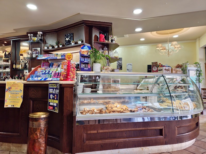 Newbar Newbar a Castelnuovo di Garfagnana — Caffetteria – RistorantePro.com